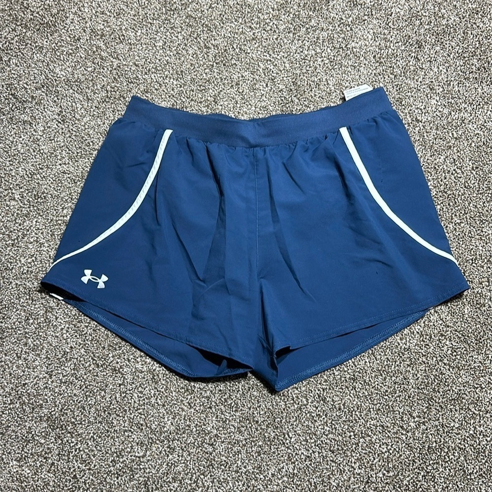 Under Armour women’s medium running athletic workout shorts lined